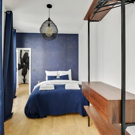 Bluestay 9 - A 11 Parijs