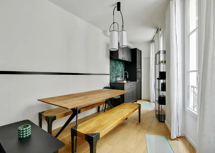 Bluestay 9 - à 11 *
